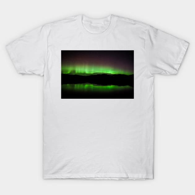 Northern Lights #5 T-Shirt by Todd Graven Photography 